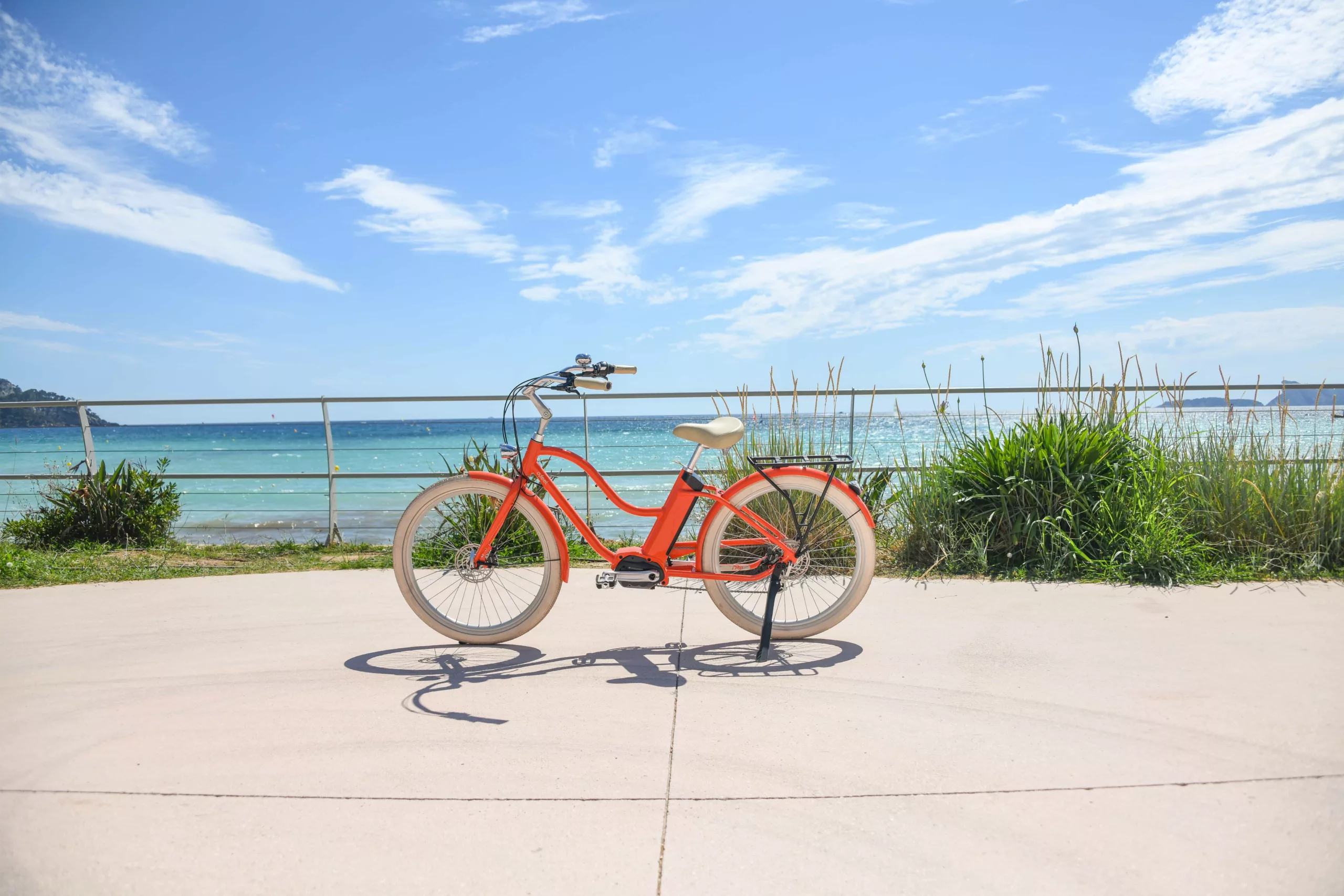 vélo devant la plage